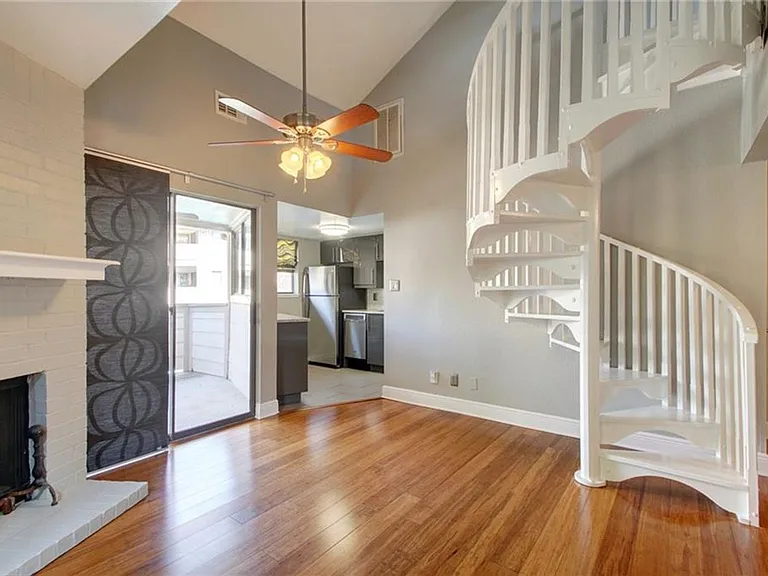 2500 Burleson Rd #319 — Photo 3