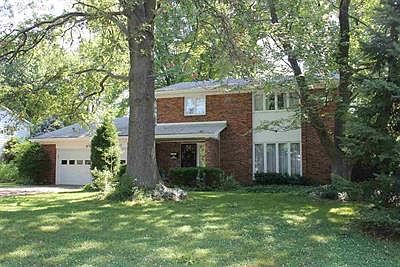 1st image of 900 Wiltshire Dr