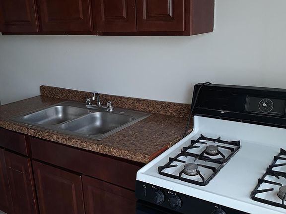 2nd image of 6128 S King Dr