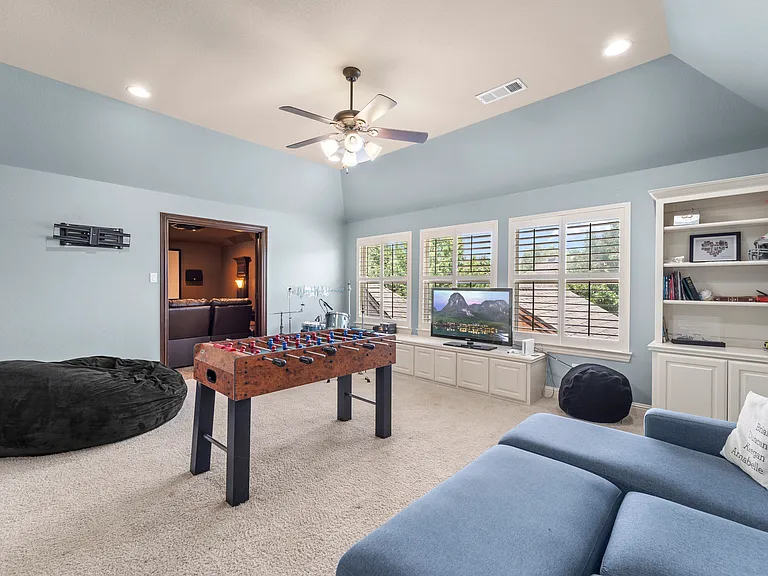 1308 Cotulla Dr — Photo 40
