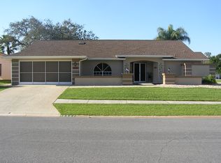 10437 Sandtrap Dr, Spring Hill, FL 34608