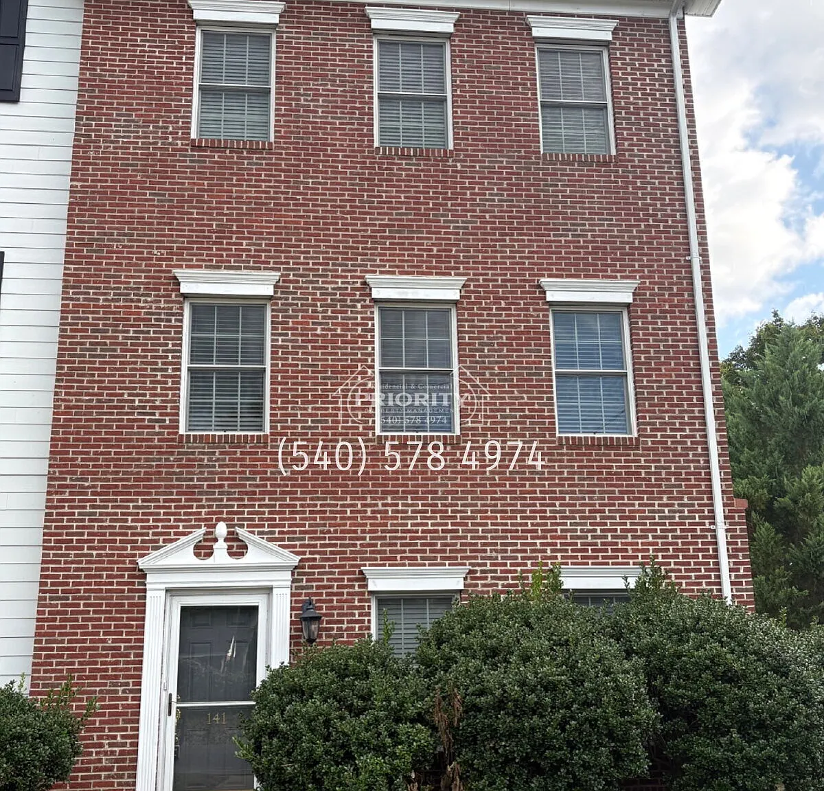 "Spacious 4-Bedroom Retreat with 3.5 Baths in Charming Woodstock, VA!" — Photo 1