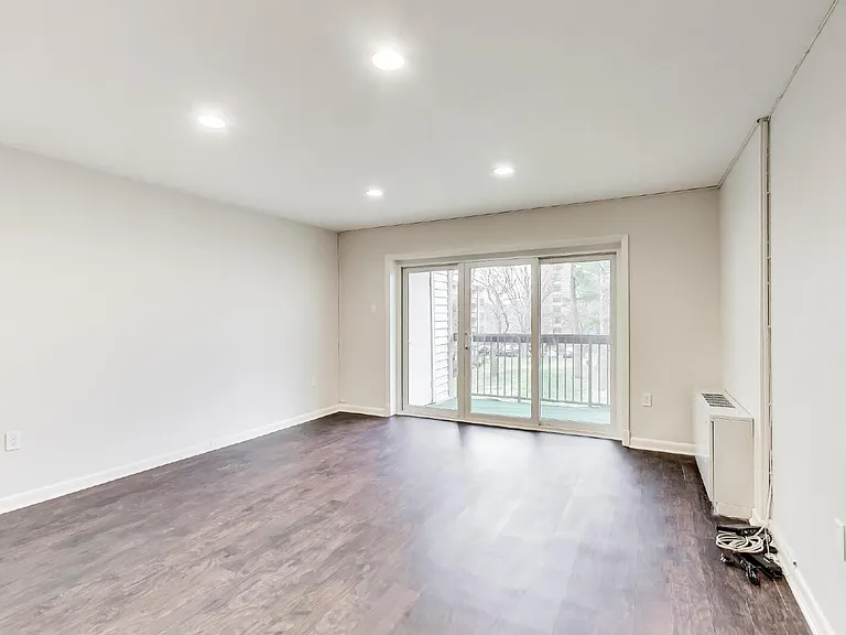 7420 Lakeview Dr #W205 — Photo 11