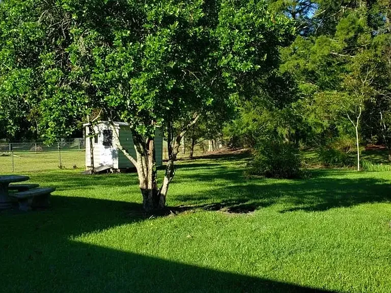 120 Powell Dr — Photo 15