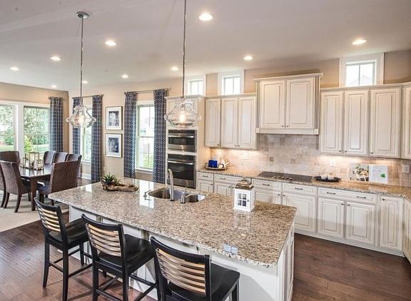 3rd image of 36030 Blackfin Dr