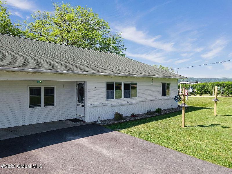 4th image of 444 Lawyersville Road