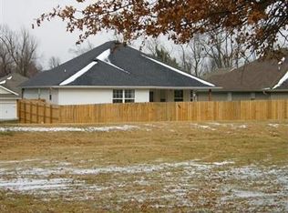 1210 E McClernon St, Springfield, MO 65803
