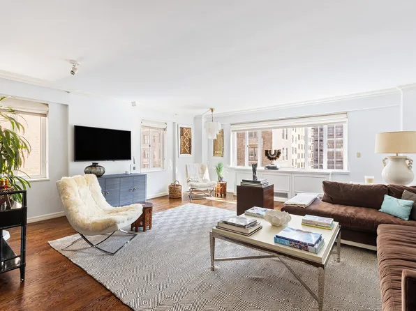 135 East 71st Street image 1 of 8