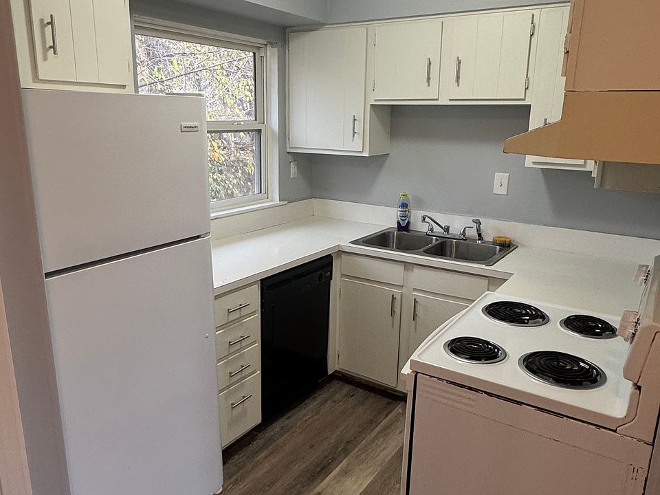 1st image of 329 W Highland St