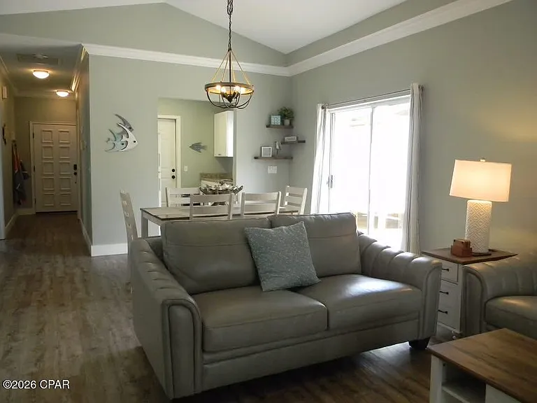 1412 Country Club Rd — Photo 2