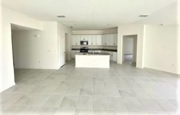 240 Summerlin Ln — Photo 6