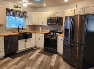 21723 E Hacienda Dr, Grass Valley, CA 95949