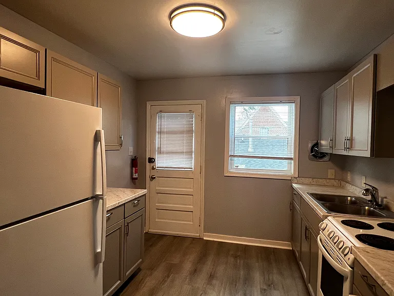 1311 Wallace St #C — Photo 10