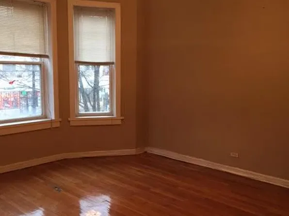 4540 N Sheridan Rd #2, Chicago, IL 60640