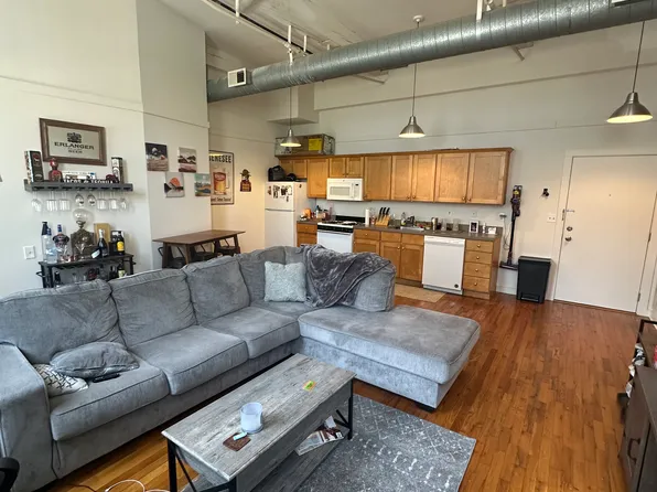 1013 Jefferson Street image 1 of 9