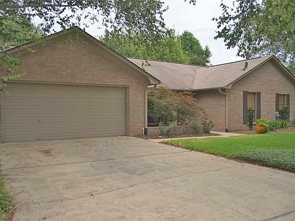 2nd image of 2701 Belle Christiane Cir