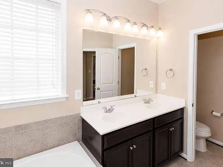 9203 Rice Ave — Photo 29