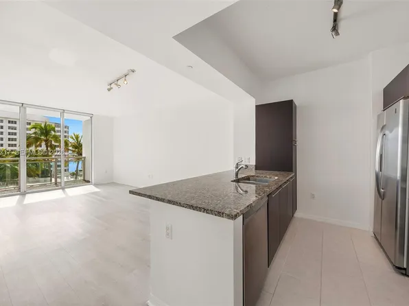 951 Brickell Ave APT 1202, Miami, FL 33131