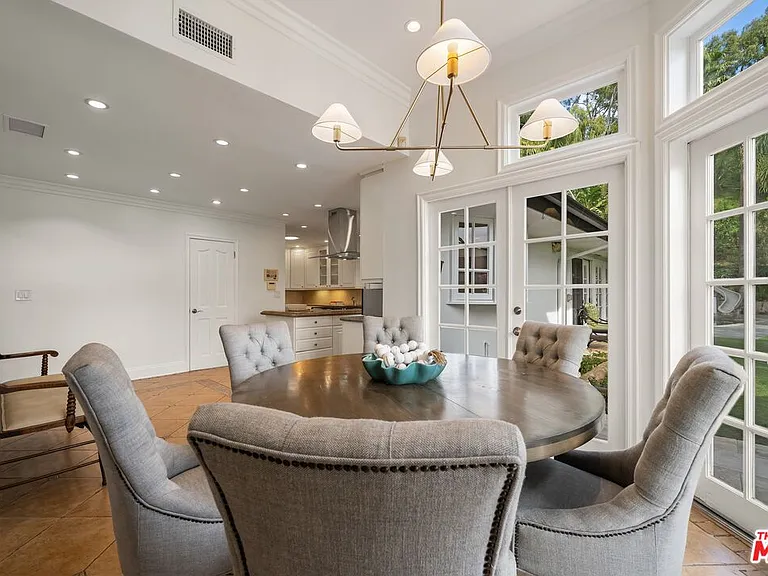 9023 Alto Cedro Dr — Photo 34