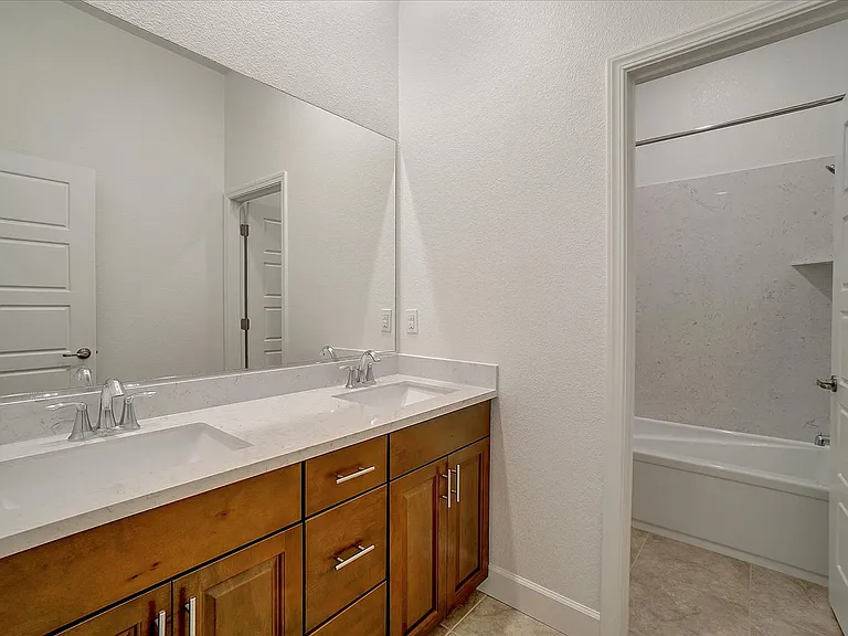 5937 Lakestone Dr — Photo 36