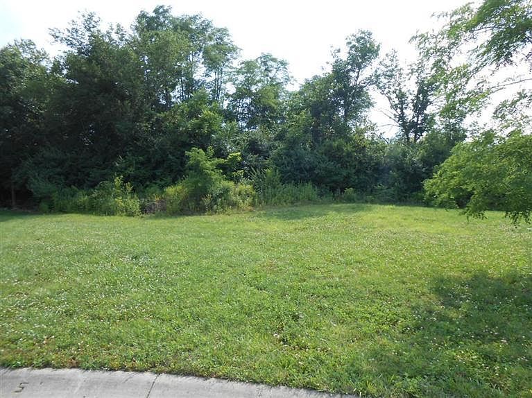 1st image of 31106 Beatrice Ln