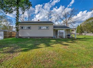 2727 McElwain Rd, Akron, OH 44312