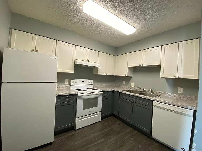 504 2nd Avenue — Photo 3