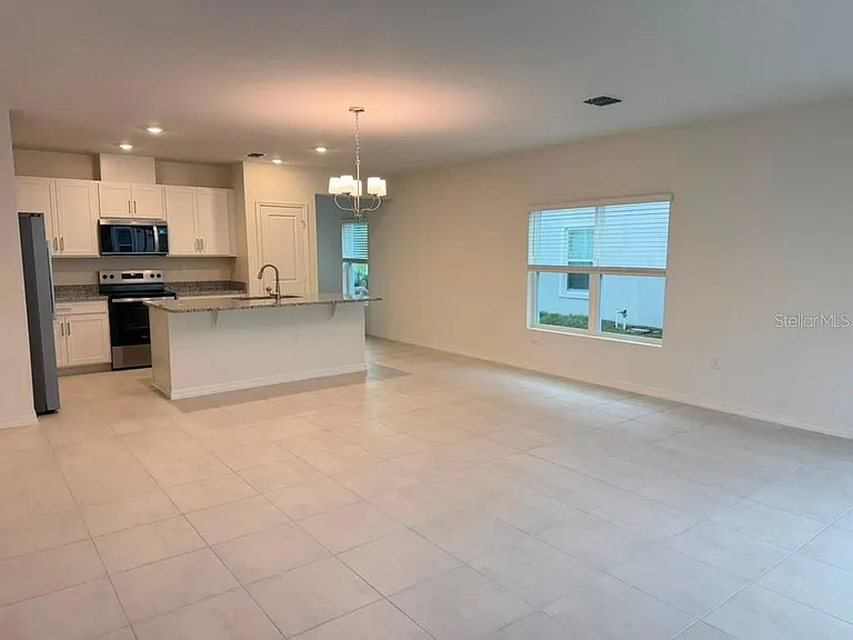 16615 Luminary Loop — Photo 3