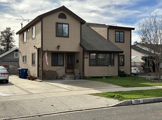 17356 Haynes St, Van Nuys, CA 91406