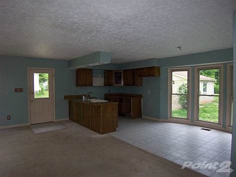 3rd image of 219 Twin Brook Dr