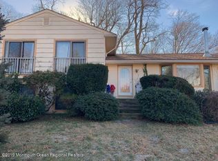 859 Red Oaks Dr, Long Branch, NJ 07740