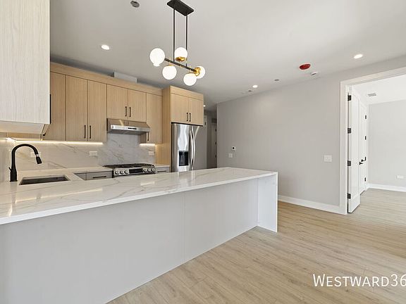 3rd image of 2354 W Polk St #504