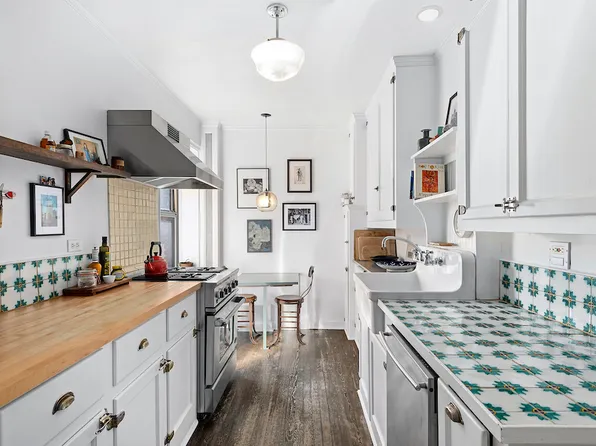 504 Grand Street image 1 of 8