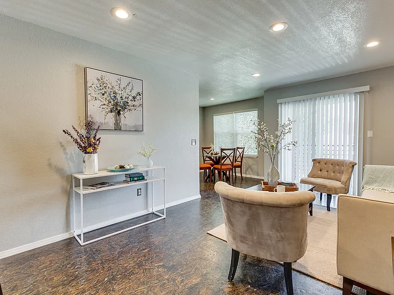 Norman Apartments — Photo 11