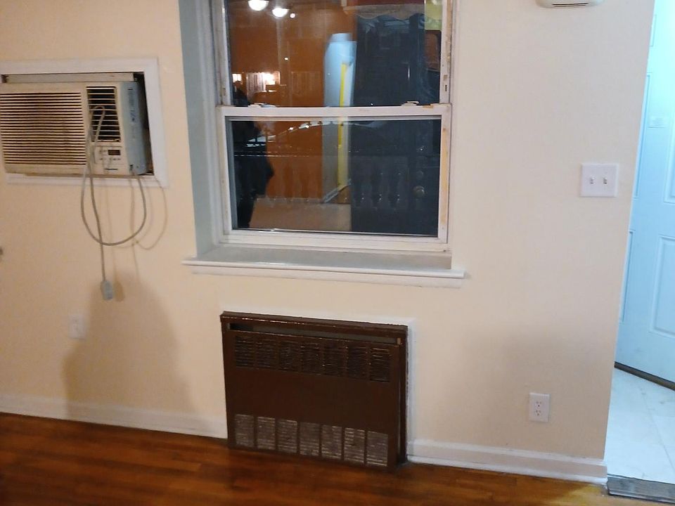 1st image of 747 E 78th St #2