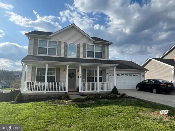 74 Toulouse Ln, Martinsburg, WV 25403