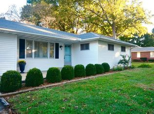 106 Robert Dr, O'Fallon, IL