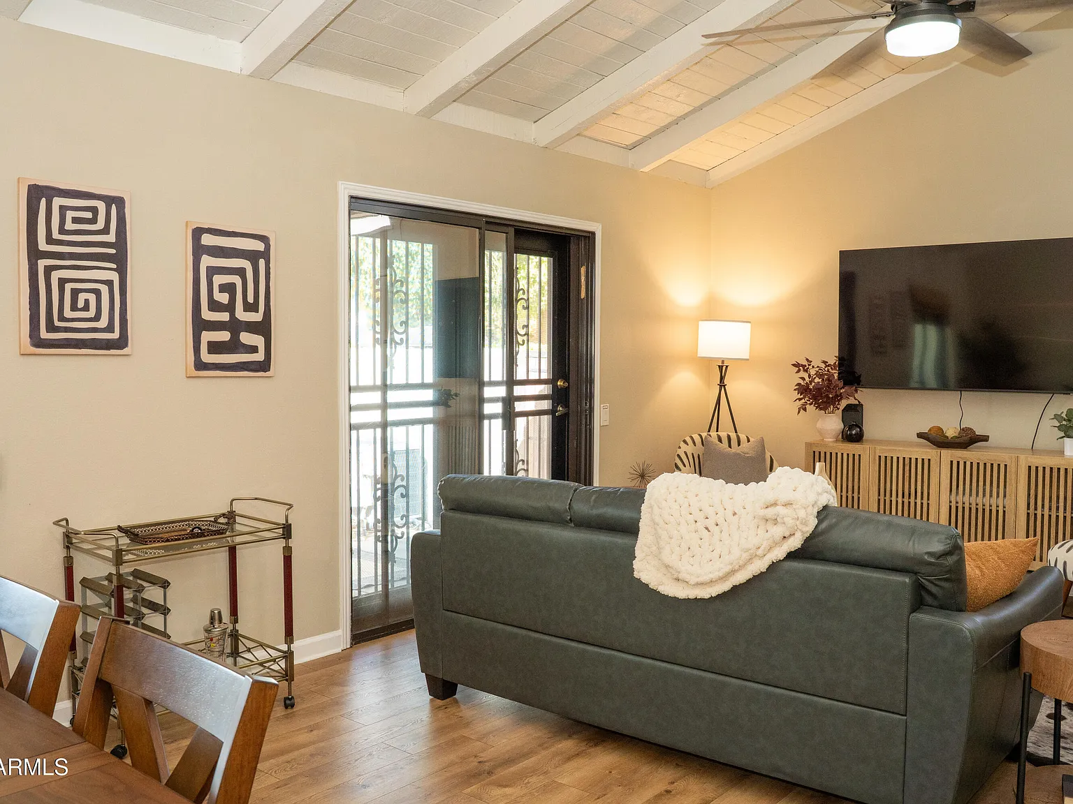 3 bed, 2.0 bath, 1152 sqft, $2,500 — Photo 3