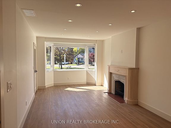 2nd image of 35 Elmview Dr