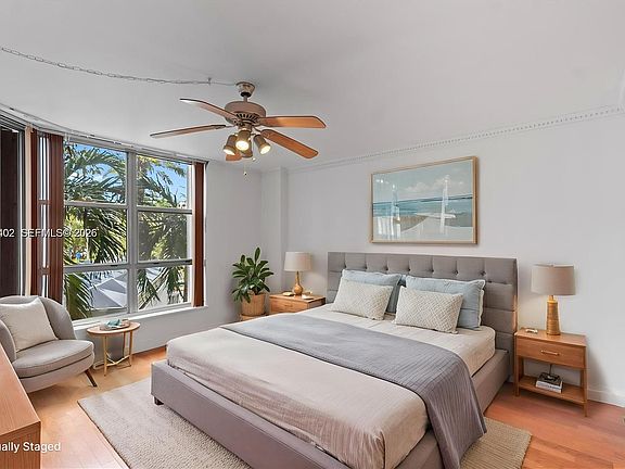5th image of 3600 Mystic Pointe Dr APT 310