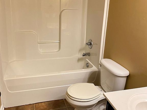 5th image of 987 S Ash Ridge Dr Unit E