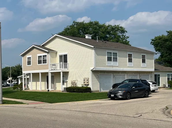 1298 Fore Ct, Wheeling, IL 60090