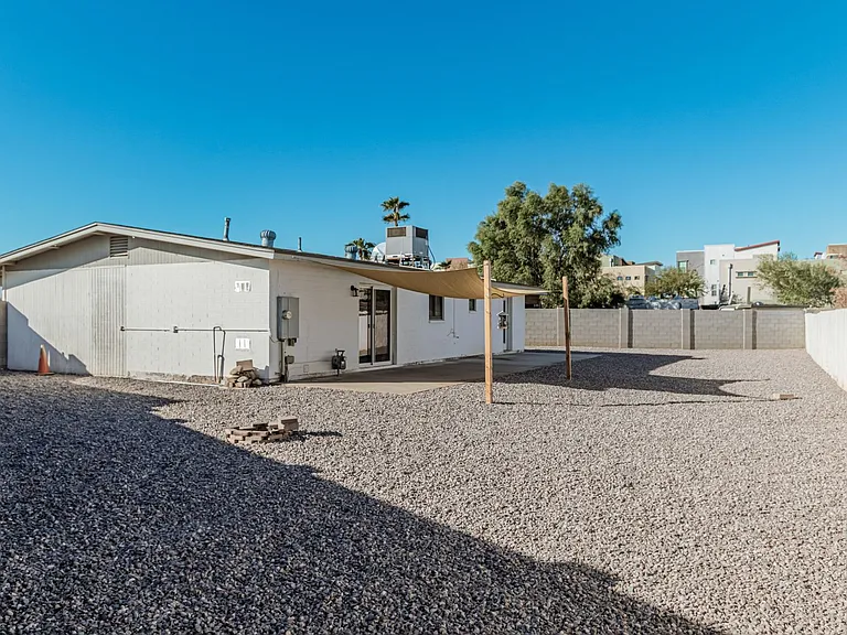 1420 N Rose St — Photo 29