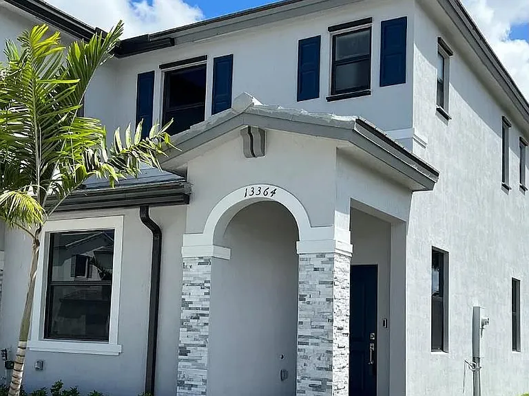 13320 SW 287th Ter — Photo 1