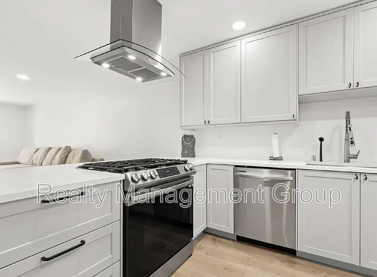 6821 Alvarado Rd #8 — Photo 9