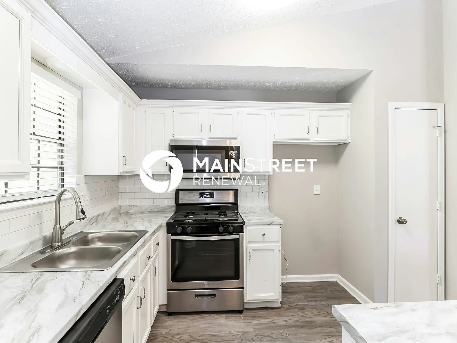 2635 Wildflower Ln — Photo 4