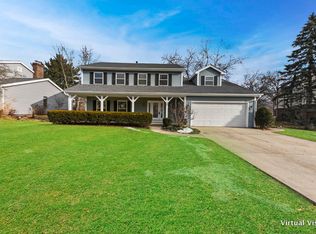 35 Cedar Gate Cir, Sugar Grove, IL 60554