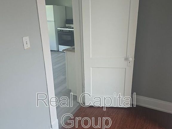 2nd image of 1166 Kensington Ave Floor 2