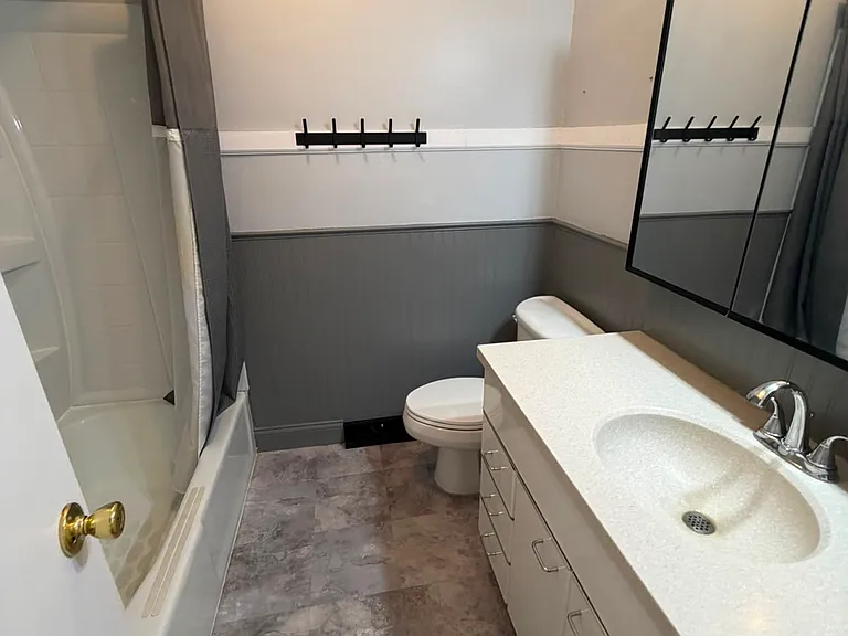 8445 Carthay Cir — Photo 11