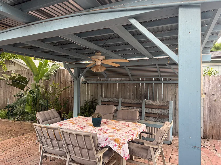 344 N Poli St — Photo 16
